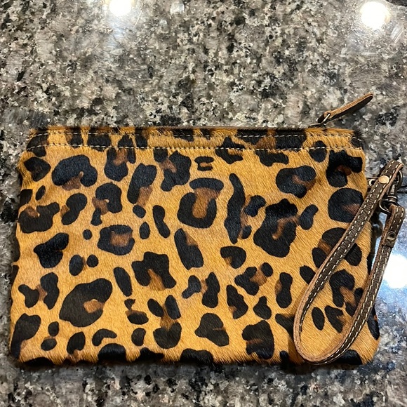 Myra leopard print wristlet - Picture 1 of 4